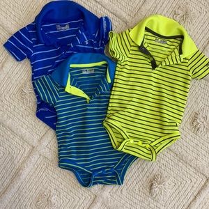 Under armour onesies size 3-6 months